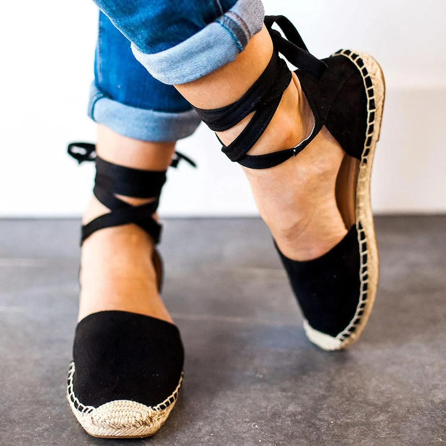 Eduavar Summer Sandals for Women 2023, Sandals Women Comfortable Close Toed Sandals Lace-up Flat Strap Sandals Shoes