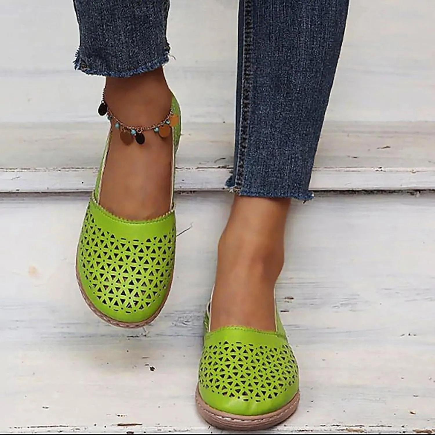 Eduavar Summer Sandals for Women 2023, Sandals Women Comfortable Close Toed Sandals Lace-up Flat Strap Sandals Shoes