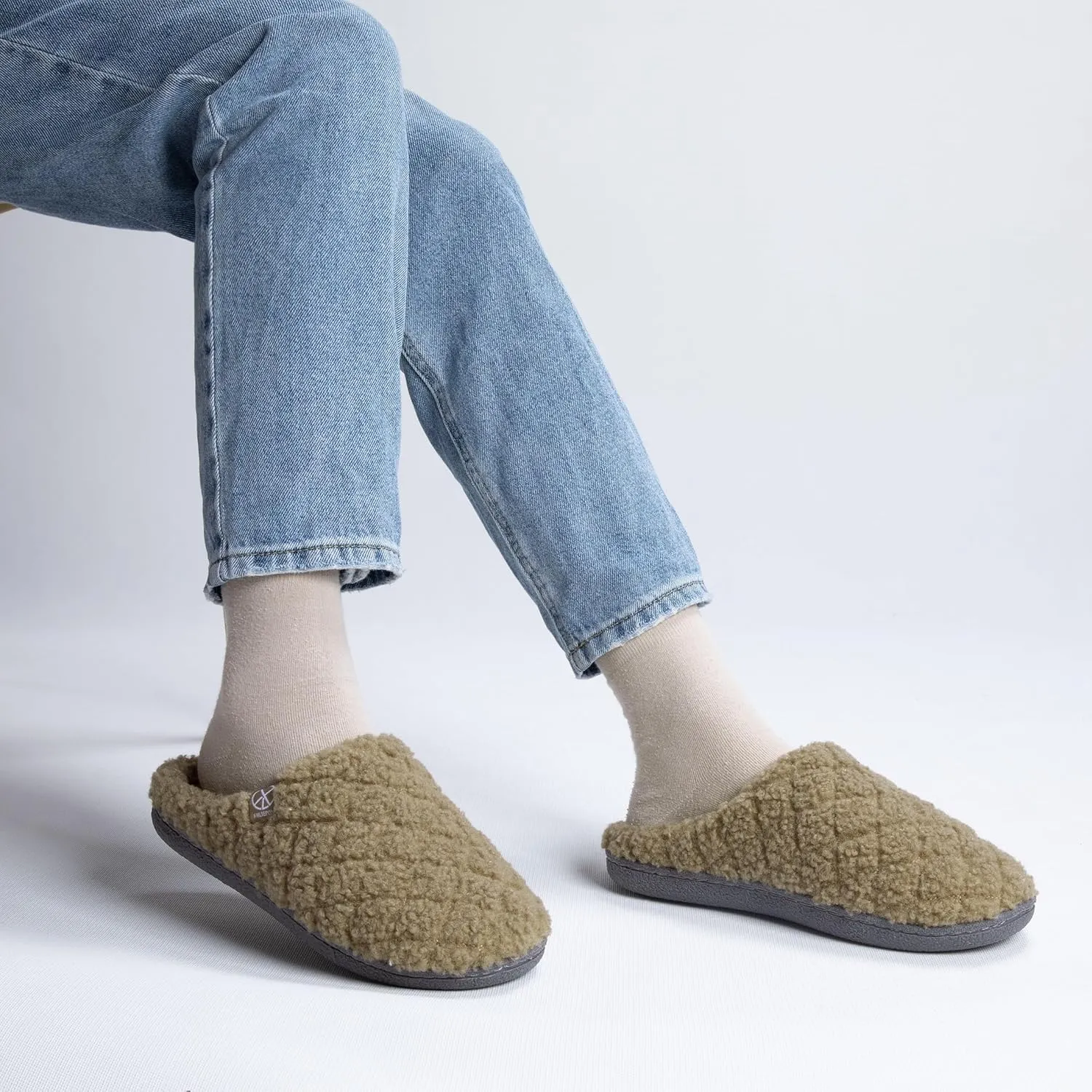 House Slippers for Women Memory Foam Slippers Cozy Lightweight House Shoes for Indoor Outdoor