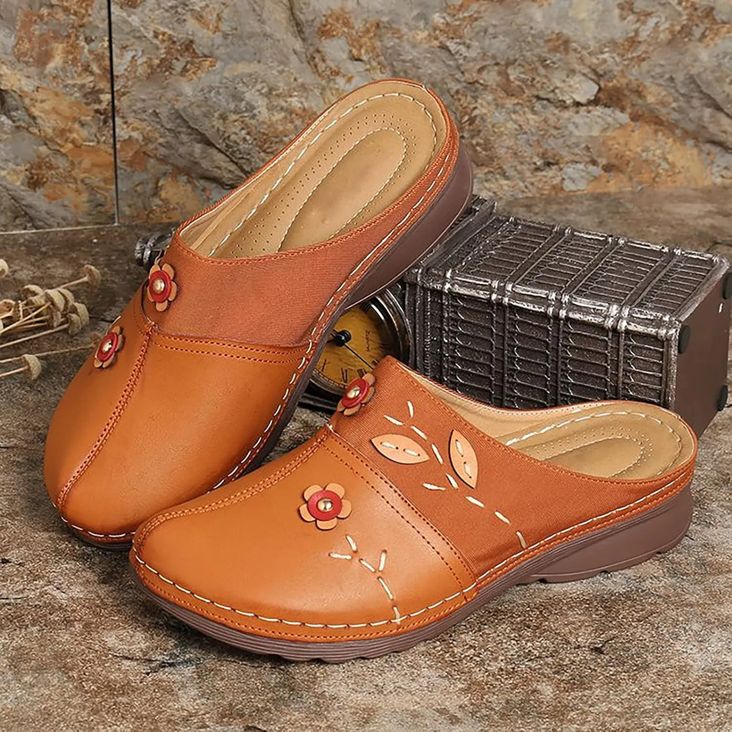 Summer Women Gracosy Clogs Shoes Leather Loafers Slip On Mules Antil Slip Beach Comfortable Sandals For Women