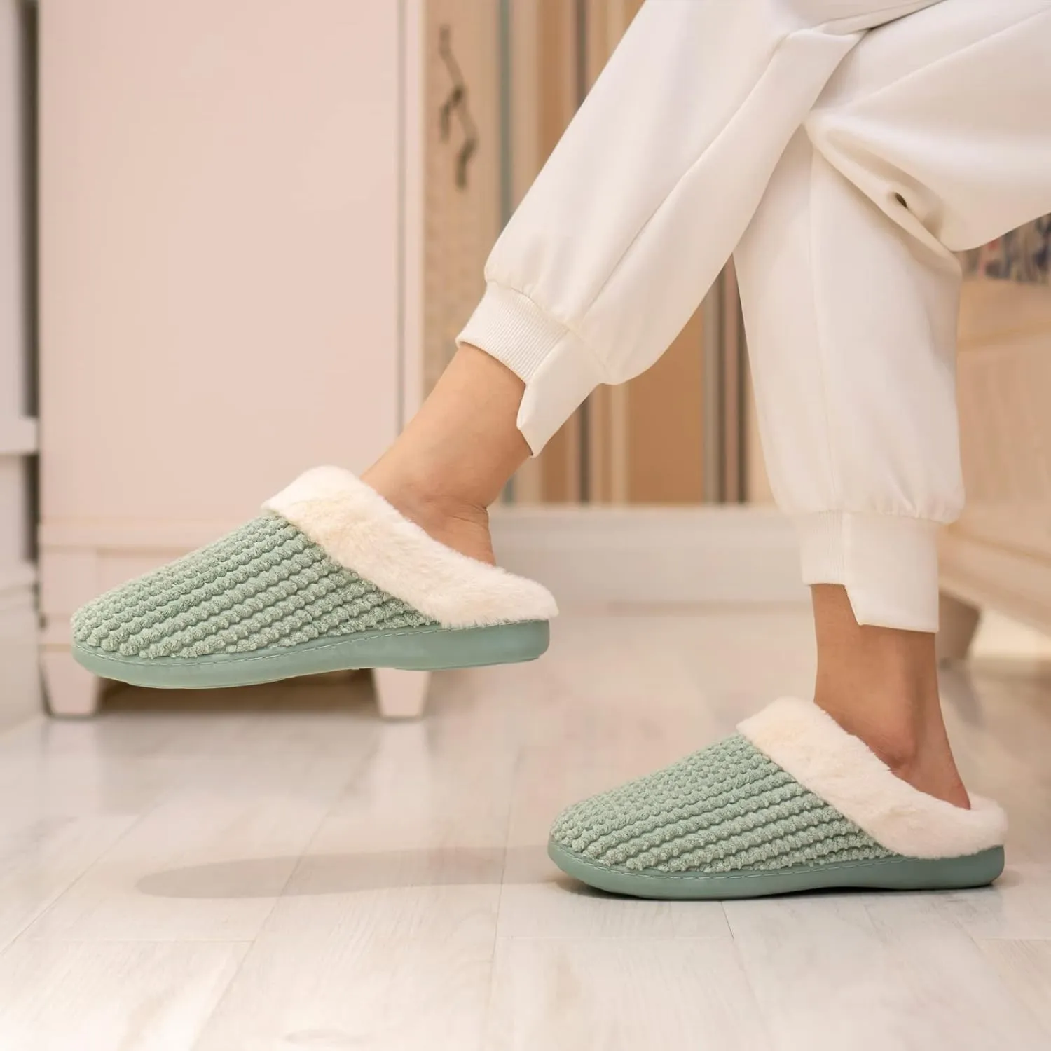 WateLves Women's Memory Foam Slippers Comfort Wool-Like Plush Fleece Lined House Shoes for Indoor & Outdoor