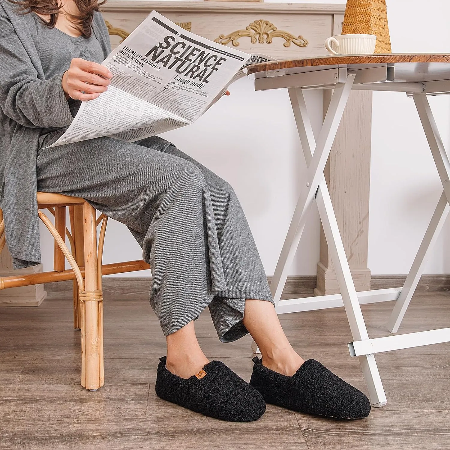 Women Cozy Faux Curly Fur House Memory foam Slippers Ladies Fuzzy Closed Back Indoor Bedroom Shoes