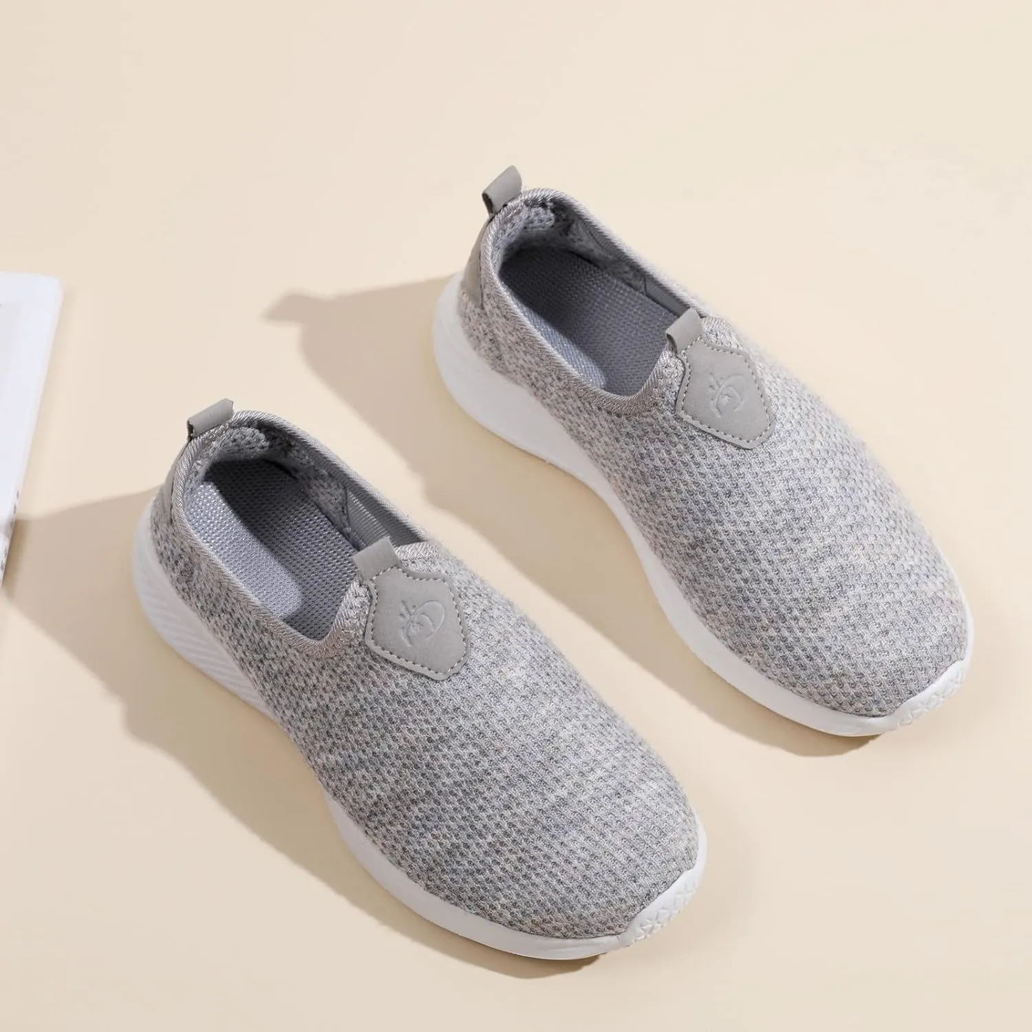 Womens Canvas Slip On Sneakers Casual Walking Shoes Lightweight Comfortable Flats Non Slip Elastic Loafers