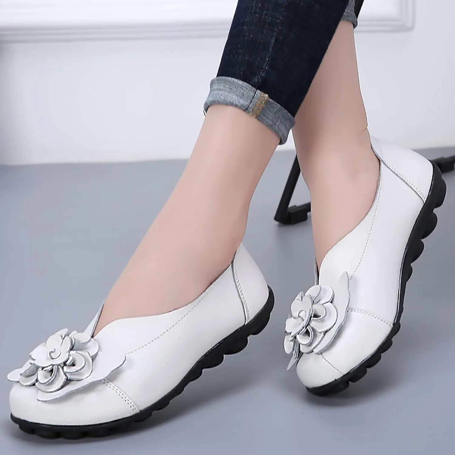 Womens Orthopedic Loafers Summer Comfortable Closed Toe Low Heel Flat Wide Width Flats Breathable Casual Outdoor Shoes Work Dressy Shoe Shopping Standing Shoes